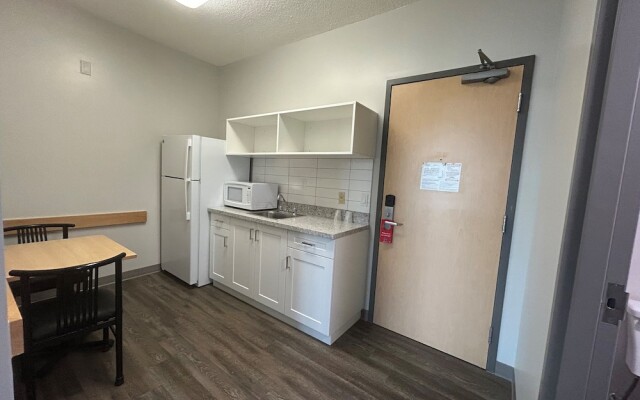 Residence & Conference Centre - Brampton