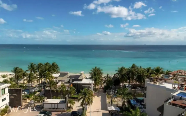 3 Br Ocean Front PH With Stunning Views