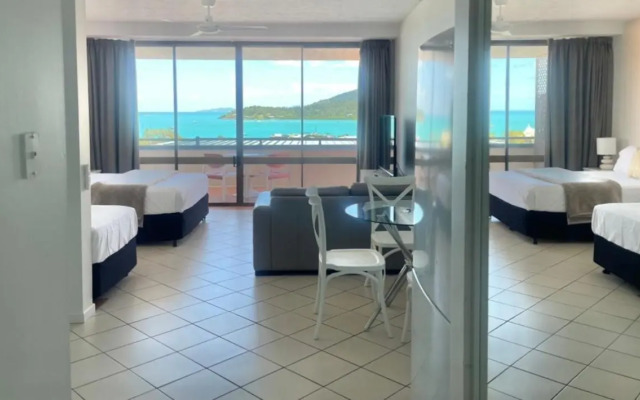 Ocean View 33A Studio Pool Ocean View WIFI