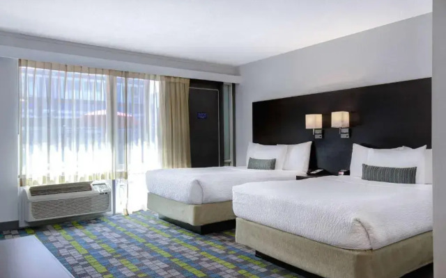 Victoria Airport/Sidney Travelodge