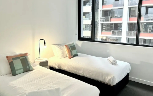 ReadySet Apartments at Manhattan