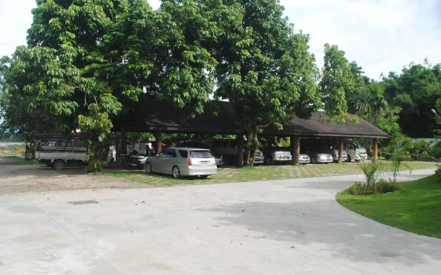 Myitkyina Plam Spring Resort Hotel