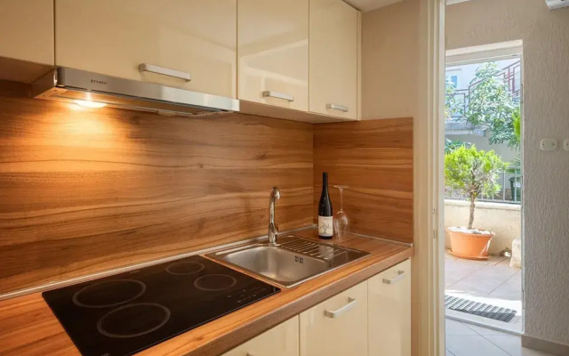 Premium Apartment With Patio