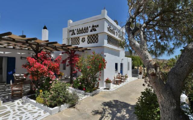 Tinos Peristerionas
