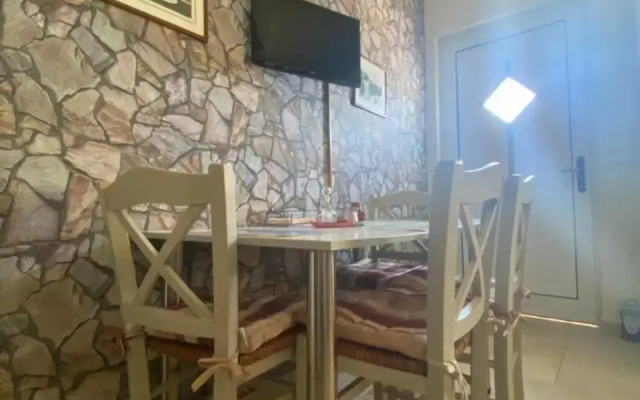 Maria & Zachos House