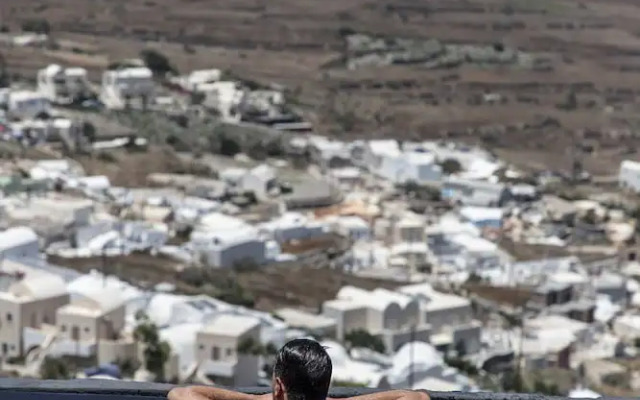 Nimbus Santorini