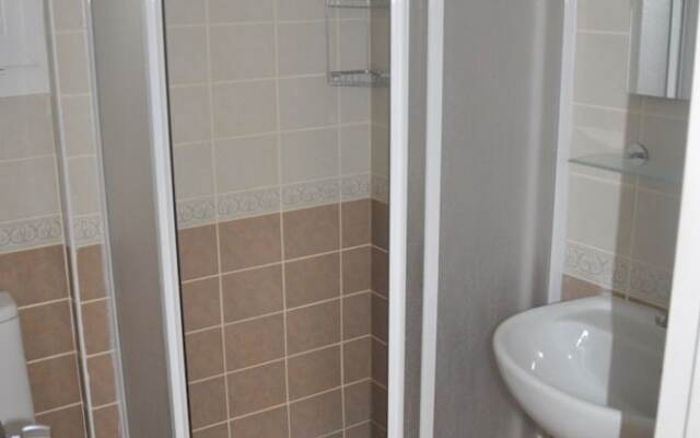 Azalea Apart D1 by Angel Rentals