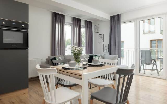 Kapitański Mostek by Renters