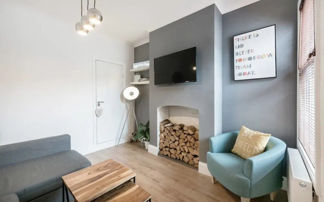 Cambridge House Luton - Inhabit Short Stays