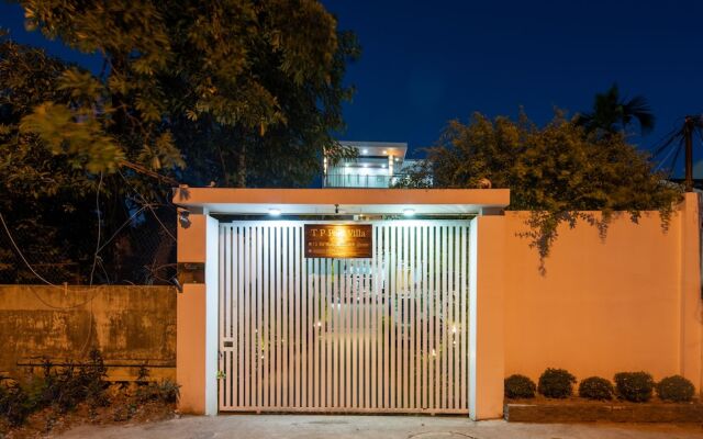 T P Pool Villa