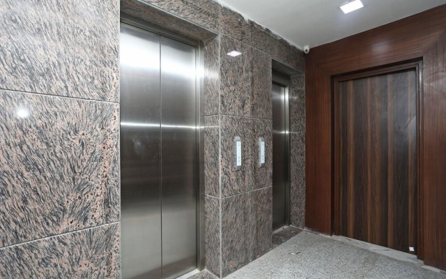 OYO Flagship 13847 HCMR Complex