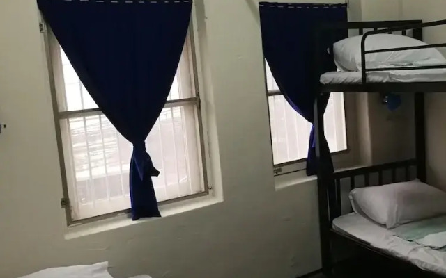 Sip N' Camp - Hostel