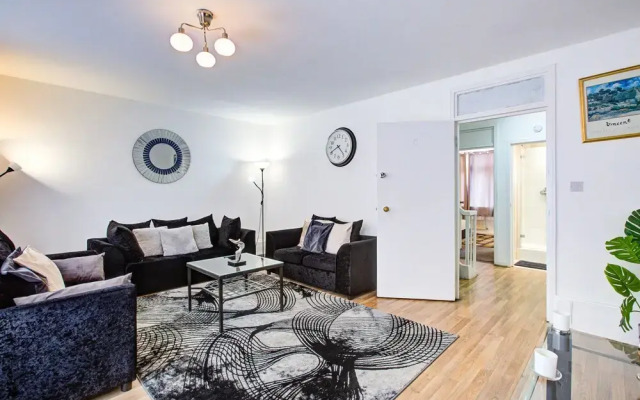 Gorgeous 4 Bedroom House in Central London