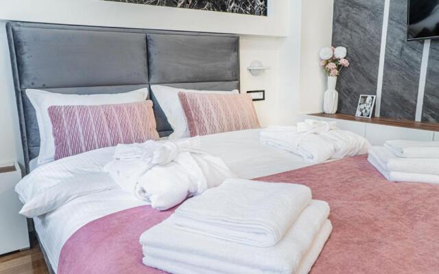 9 Nine - Luxury Apartments & Suites