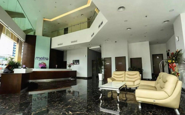 Metro Hotel
