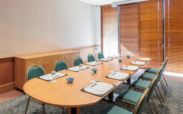 Oaks Gold Coast Hotel