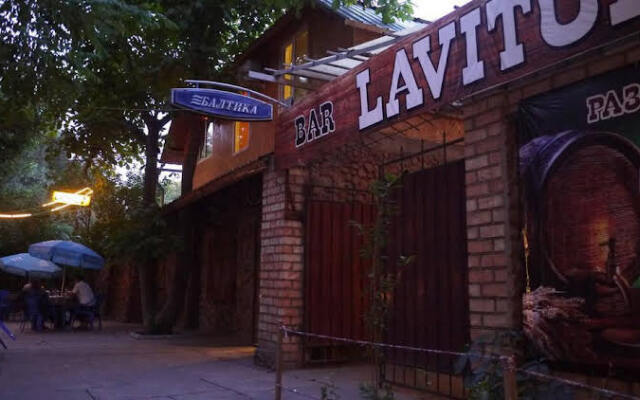 Lavitor Hotel & Bar