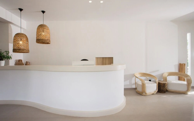 Stay Helios - Aparts & Pool Suites