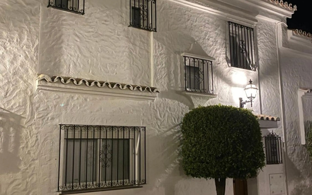 Tulum house - in Nueva Andalucia - amazing la concha mountain view