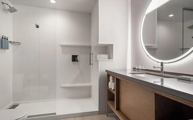 Courtyard by Marriott Marina del Rey