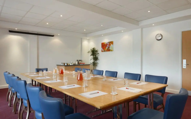 Ramada Wakefield
