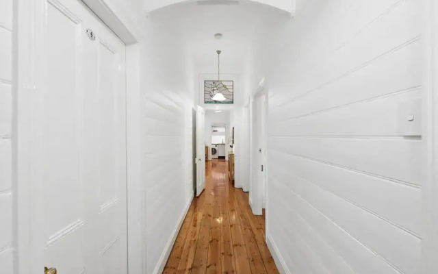 Ye Olde St Leonards Hotel Pet Friendly Sleeps 9