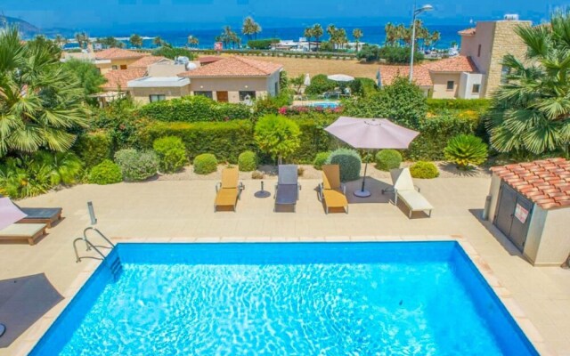 Villa Fortuna Large Private Pool Walk to Beach Sea Views A C Wifi Car Not Required - 2630