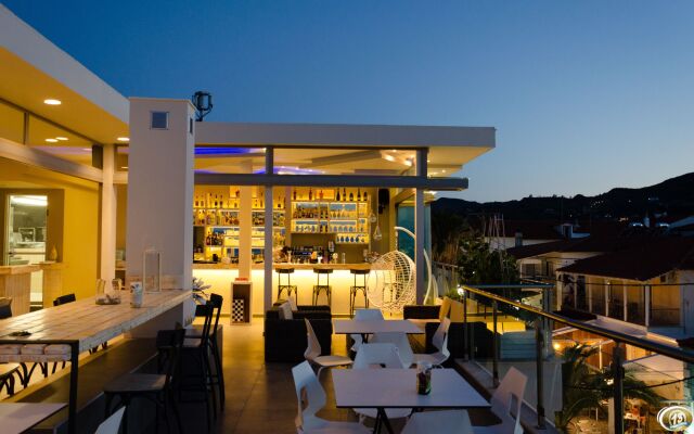 Alpha Luxury Suites