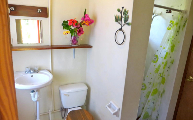 La Familia Guest House and Natural Farm