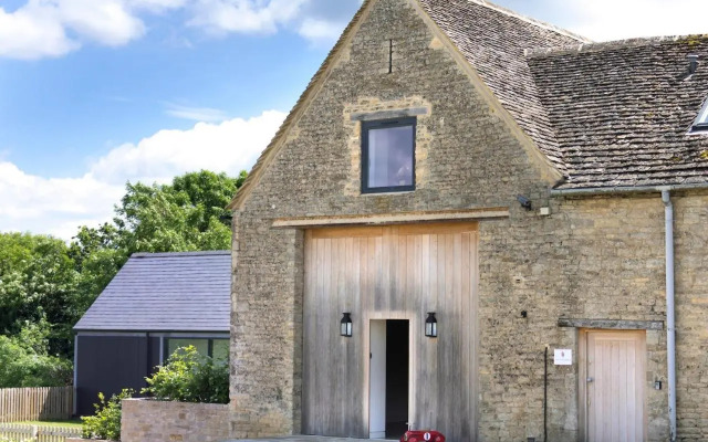 The Cotswold Barn
