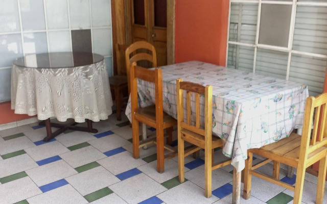 Hostal Lluvia de Oro