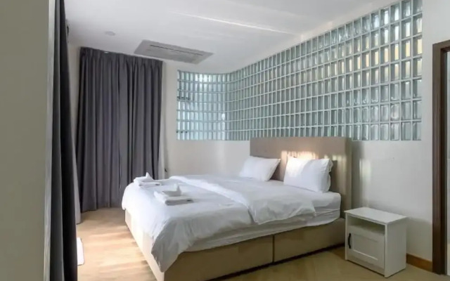 Six elements pool villa khaokho