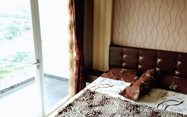 Clove Hotel