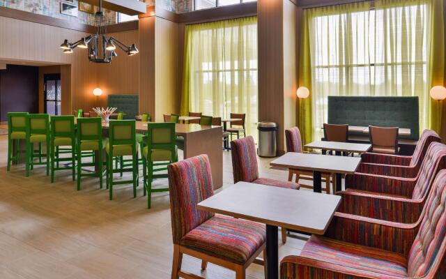 Hampton Inn & Suites St. Paul Oakdale/Woodbury