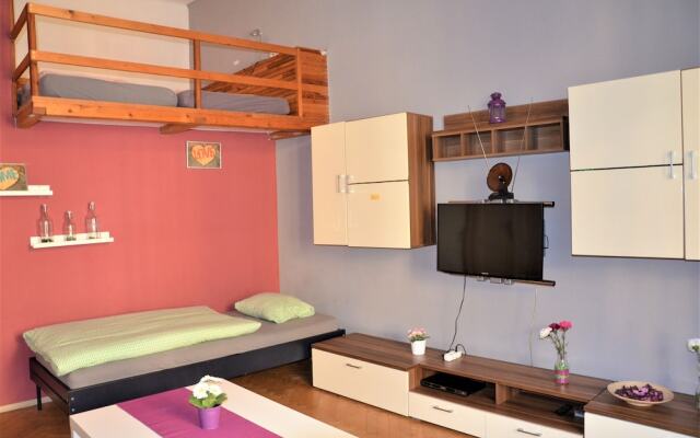 Travel & Joy Hostel