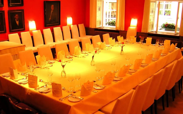 Hotel Elefant