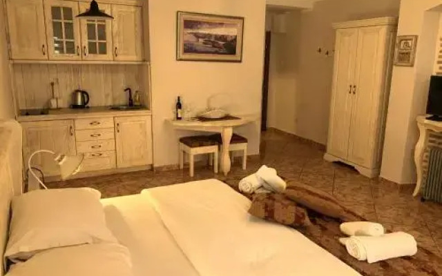 Maison du Sud / Apartment 3 Bed. in old Town Kotor