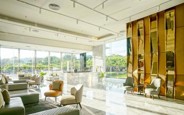 Balcony Seaside Sriracha Hotel & Serviced Apartments