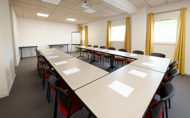 Campanile NATURE - Clermont Ferrand Nord Riom