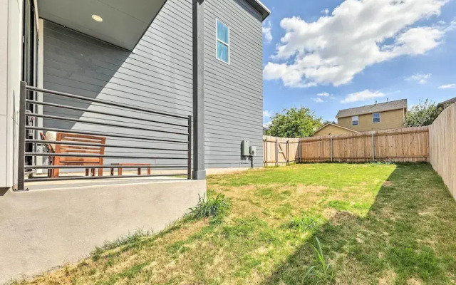 Luxurious & Spacious Austin Home ~ 8 Mi to Dtwn!