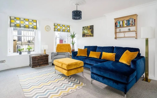 BRAND NEW LSITING!Wonderful One Bedroom Apartment