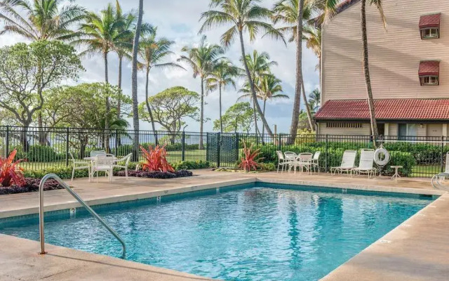 Kapaa Shore 117 by RedAwning