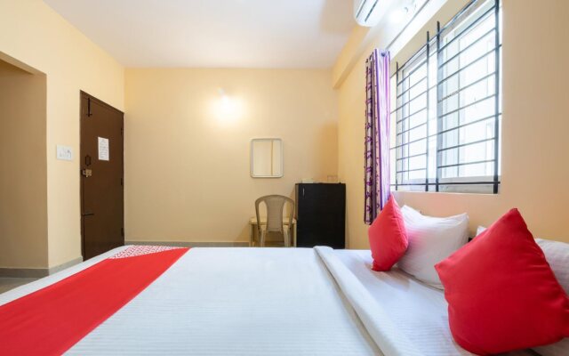 Ashrey Comforts By OYO Rooms