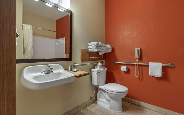 Sleep Inn & Suites Hays I-70