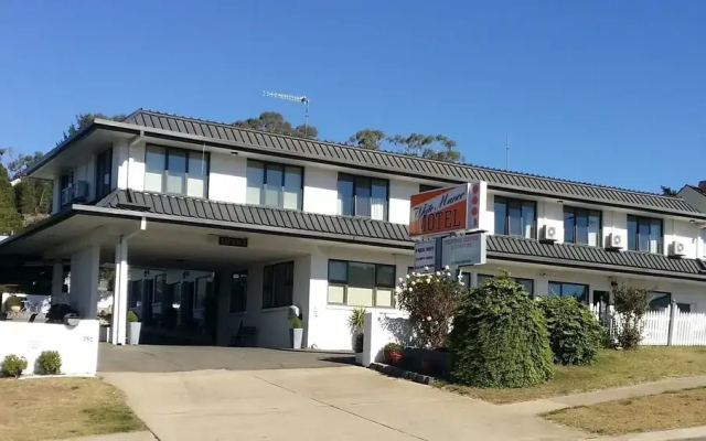 White Manor Motel