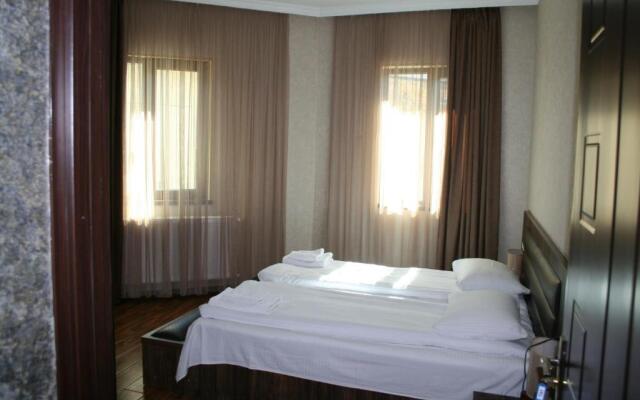 Elite House Hotel