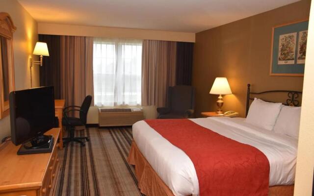 Holiday Inn Express & Suites Port Washington, an IHG Hotel