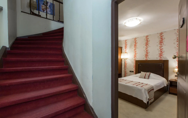 Dias Hotel