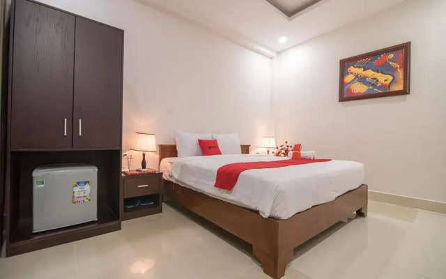 RedDoorz Premium near Bai Sau