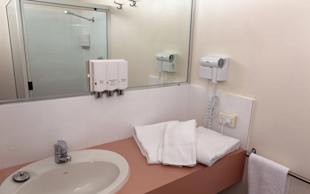 White Lace Motor Inn